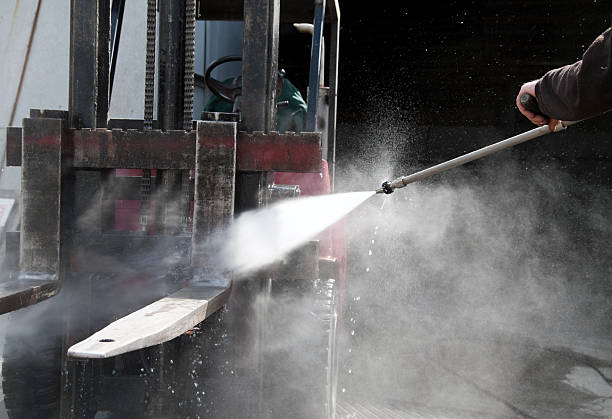 Best Deck Cleaning Services  in Higganum, CT